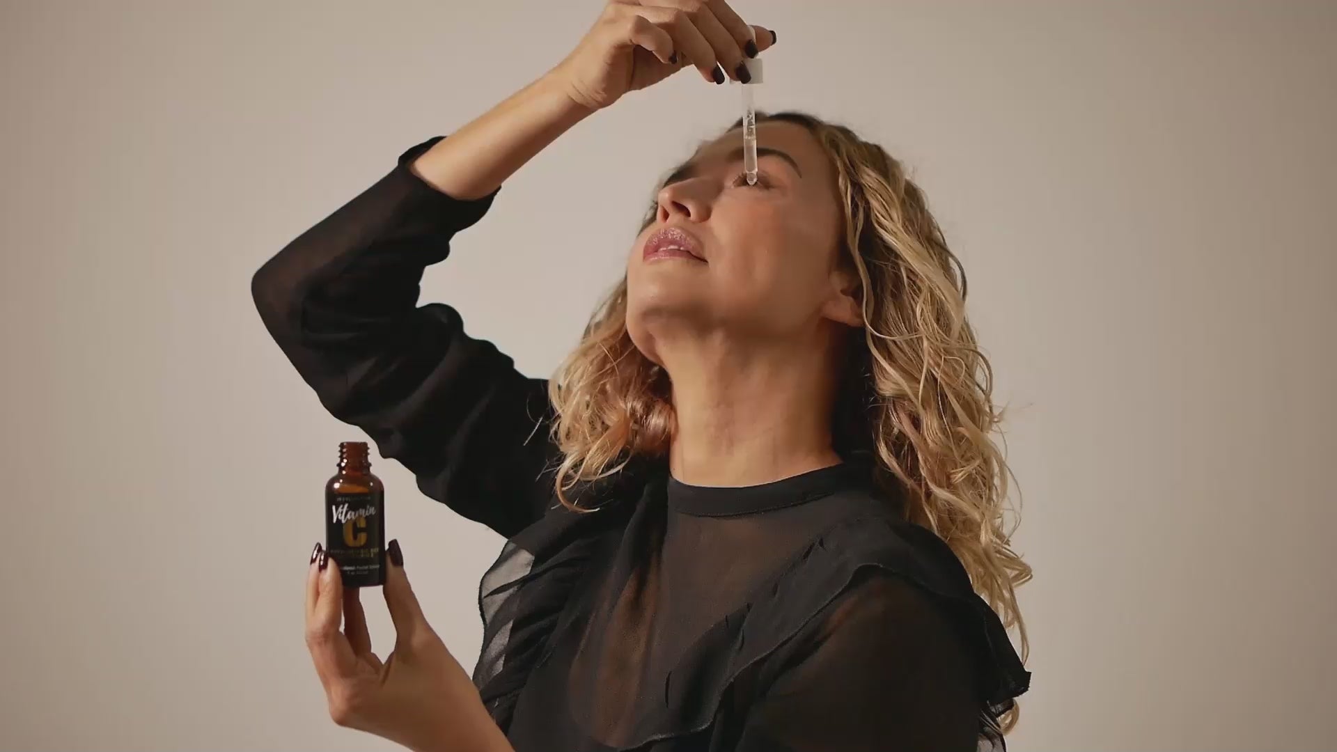 Vitamin C | with hyaluronic acid + vitamin E | 1 Fl oz.